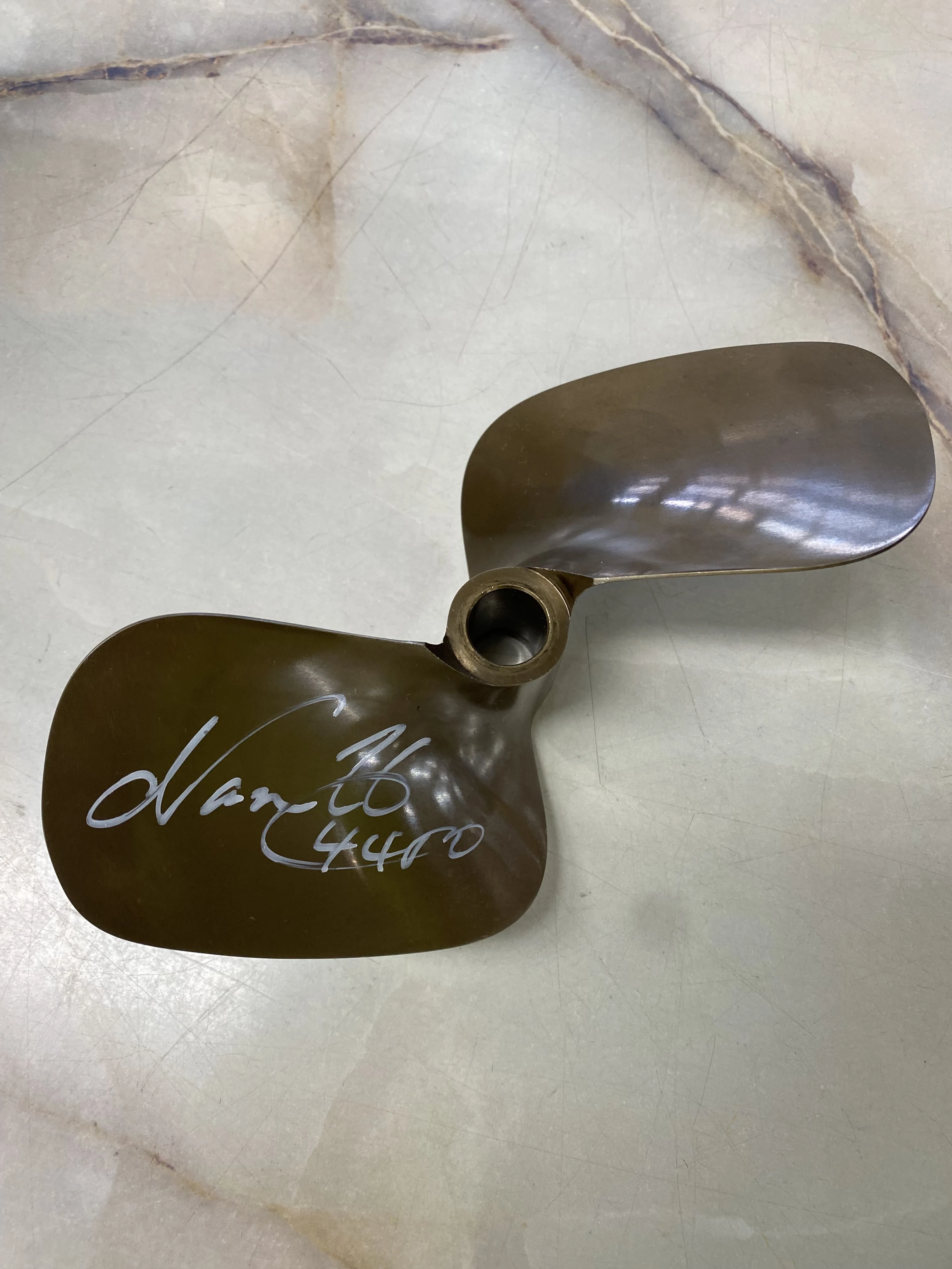 5088高憧四季選手サイン入りプロペラ | 三国カニ坊ポイントクラブ