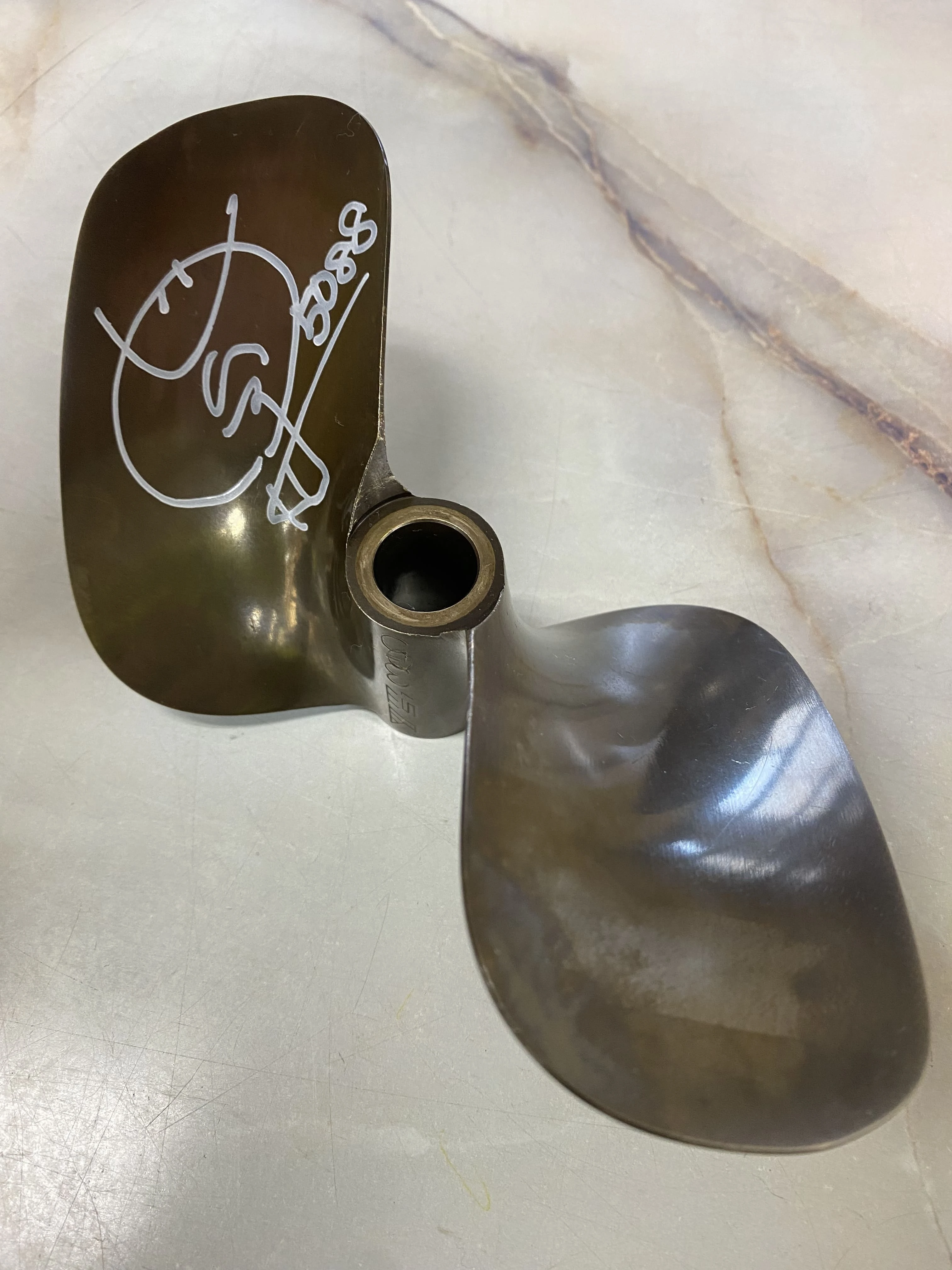 4387平山智加選手サイン入りプロペラ | 三国カニ坊ポイントクラブ